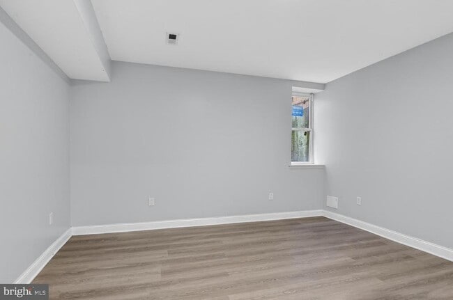 Building Photo - 523 N 11th St