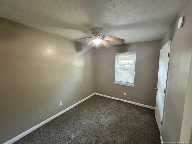 Building Photo - 6539 Amanda Cir