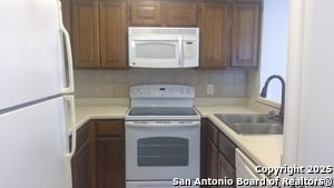 Building Photo - 7738 Chambers Rd