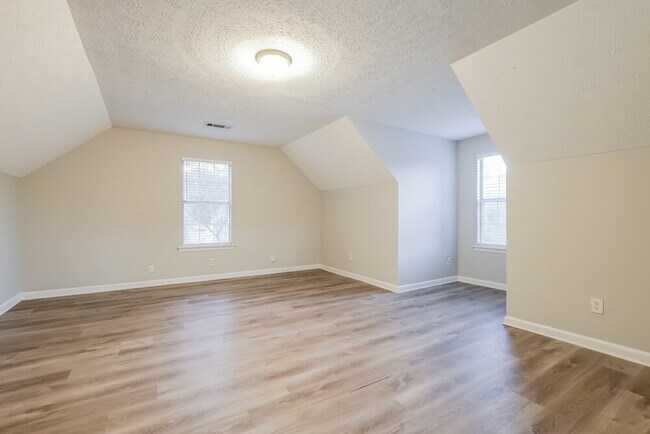 Building Photo - 2812 Country Farms Ct