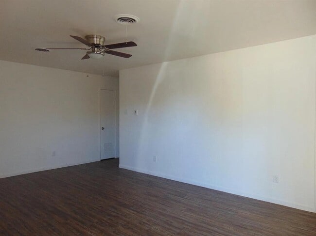 Building Photo - 2416 46th St