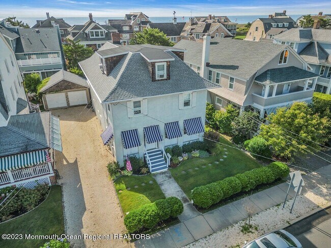 Building Photo - 683 Main Ave