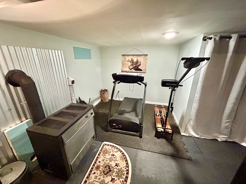 Building Photo - 230 Middle Rd