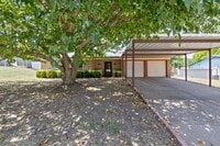 Building Photo - 308 Clearwood Dr