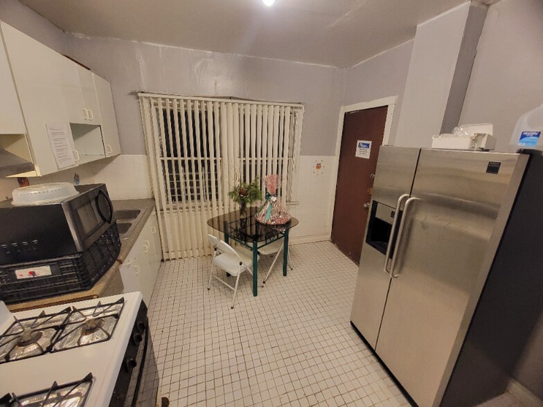 Building Photo - 7330 S Yates Blvd