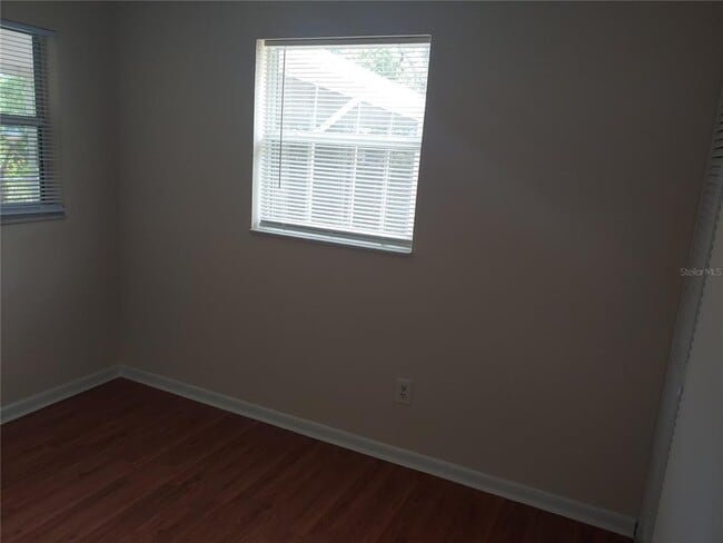 Building Photo - 2440 Alamanda Ave
