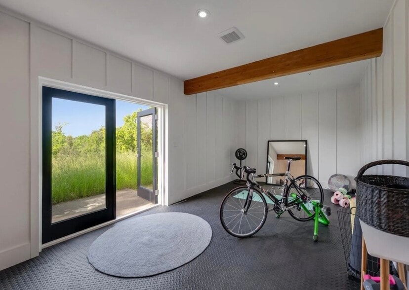 fitness room - 150 Old Vine Ln