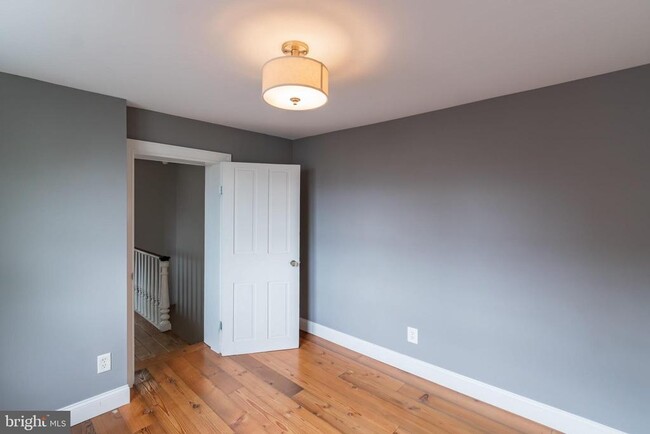 Building Photo - 1221 Marlborough St