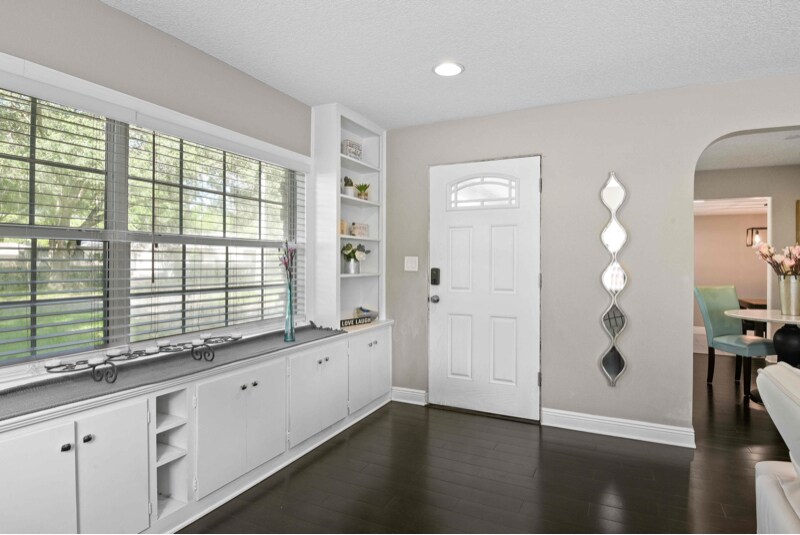 Building Photo - 350 N Phelps Ave