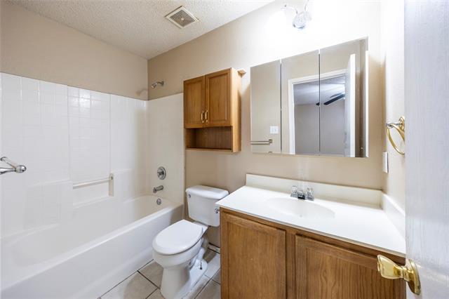 Building Photo - 4505 Green Meadow Dr
