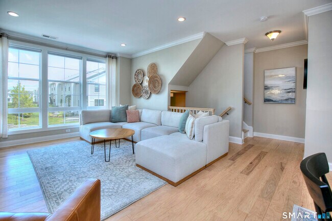 Building Photo - 89 Brentwood Cir