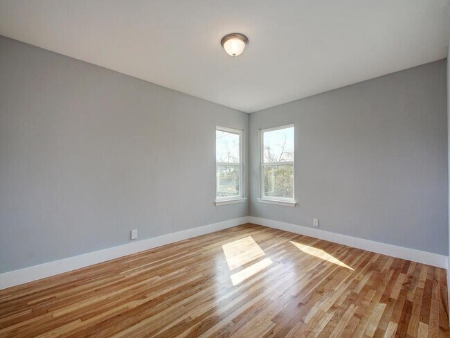 Building Photo - 1420 Northridge Dr