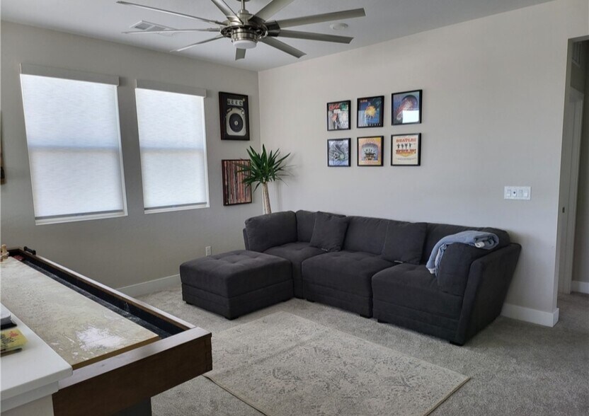 Loft - 6838 Moorland St