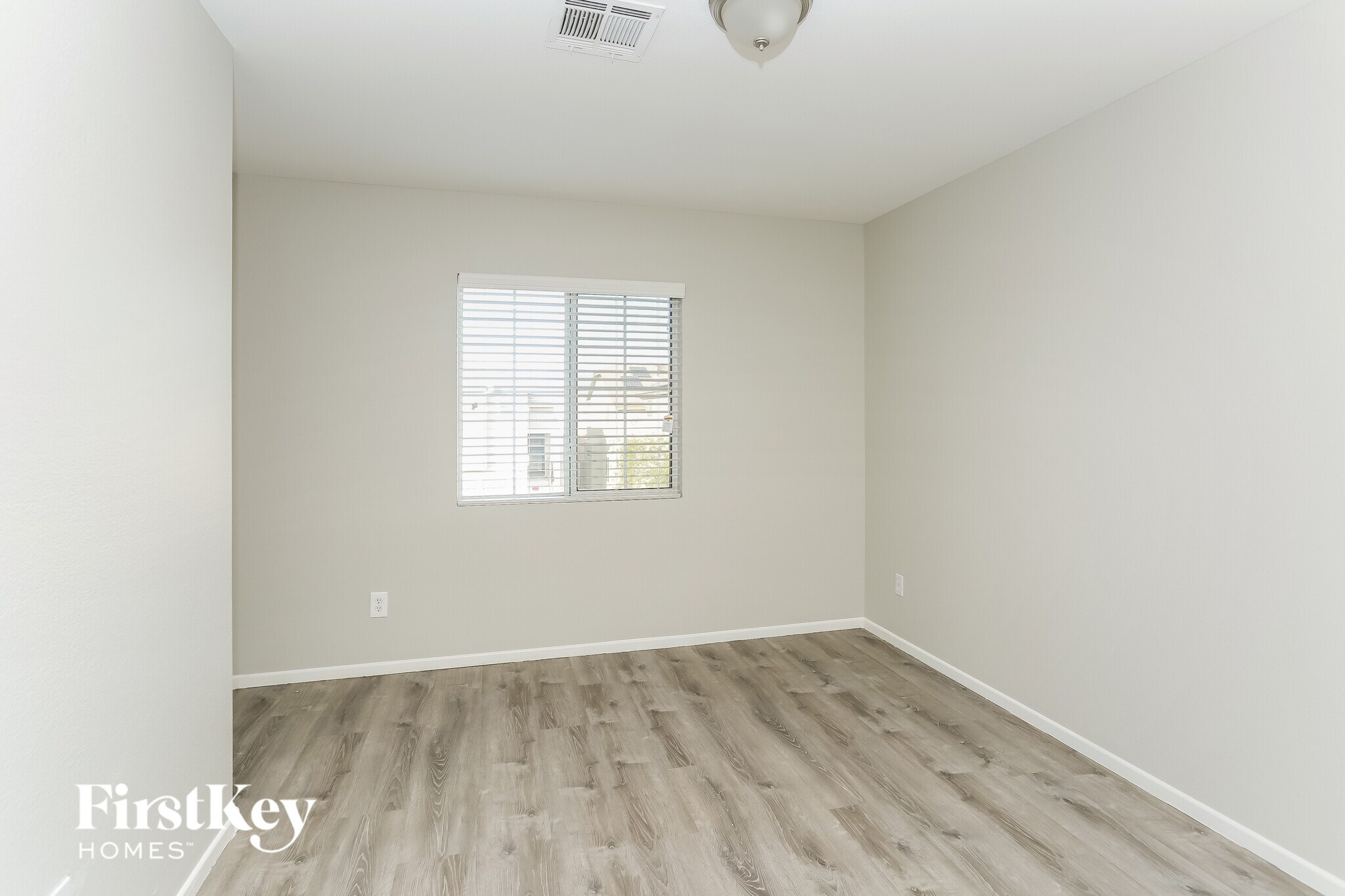 Building Photo - 9720 N Fast Elk St