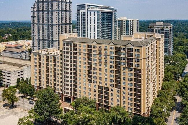 Building Photo - 1101 Juniper St NE