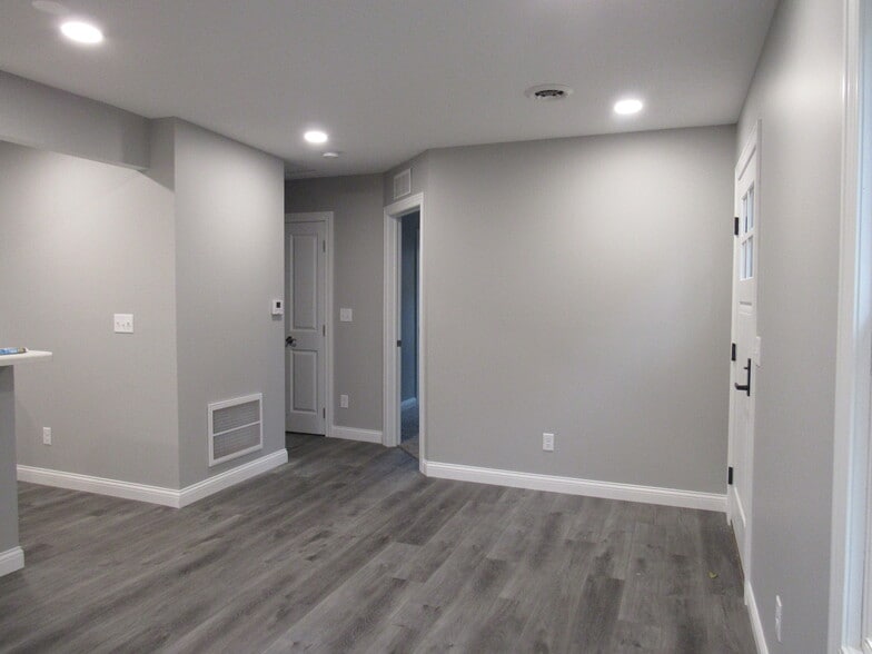 Building Photo - 240 5th St E