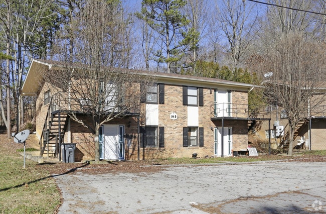 Building Photo - CHADWICK APARTMENTS