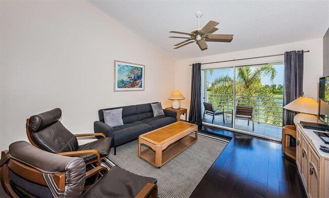 Building Photo - 6151 Bahia Del Mar Blvd S