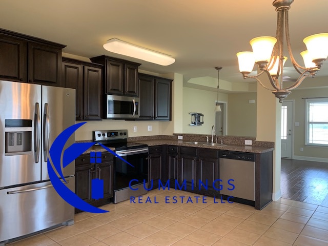 Building Photo - Beautiful Brick Home in Madison