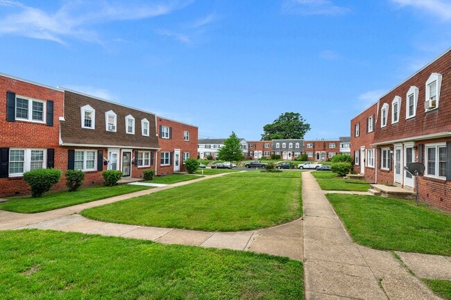 Building Photo - COMING SOON - 2 Bedroom Rental in Temple Hills