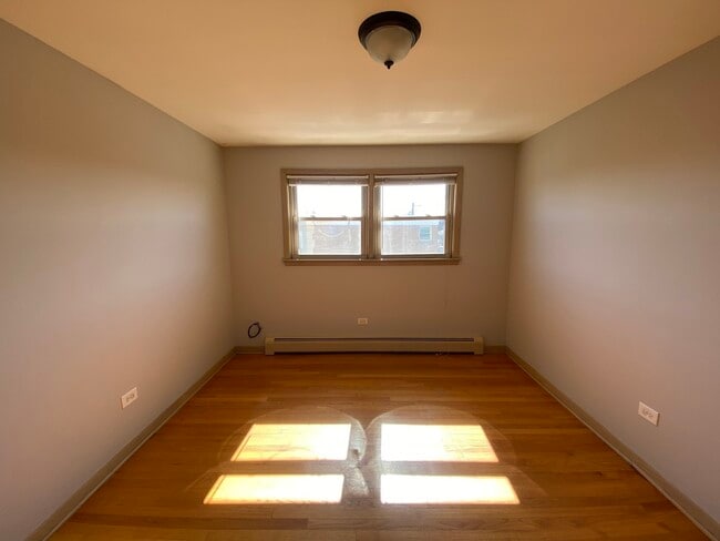 Building Photo - 6441 W Higgins Ave