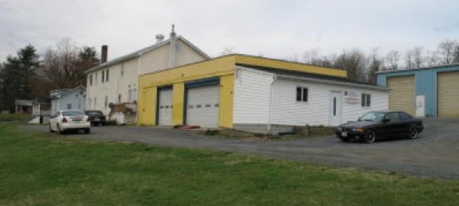 Building Photo - 754 S Main St