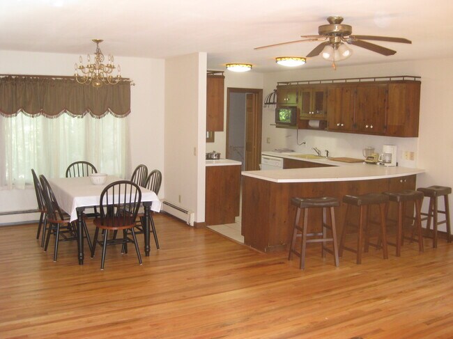 Building Photo - 157 Bridies Path
