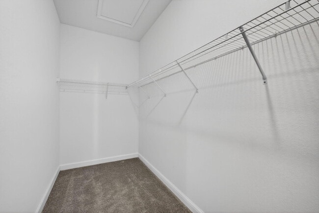 Building Photo - 846 SE grovebush Ln