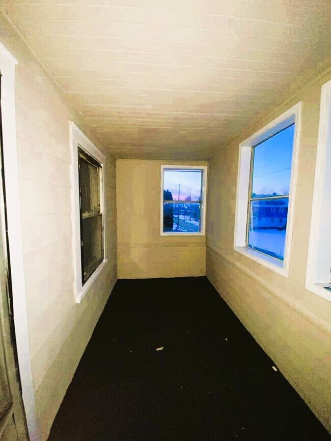 Building Photo - 12502 Forest Ave