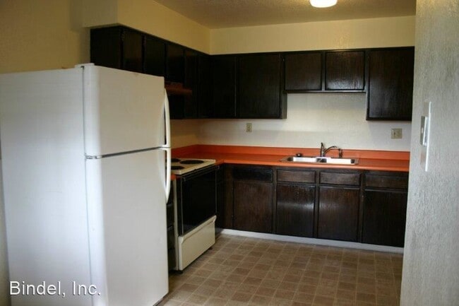 Building Photo - 3 br, 2 bath House - 2967 North St