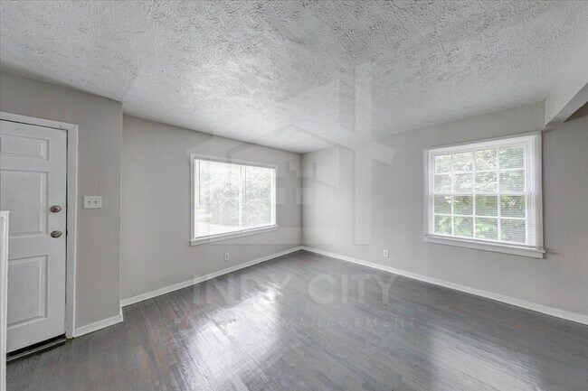 Building Photo - 6132 Raleigh Dr