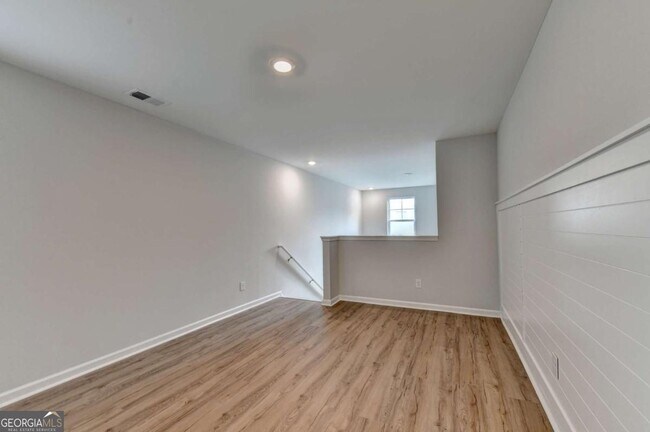 Building Photo - 175 Grey Falcon Ave