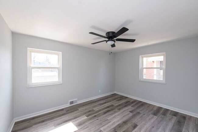 Building Photo - 3053 N Hegry Cir