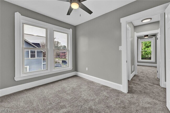 Building Photo - 2221 E 97th St