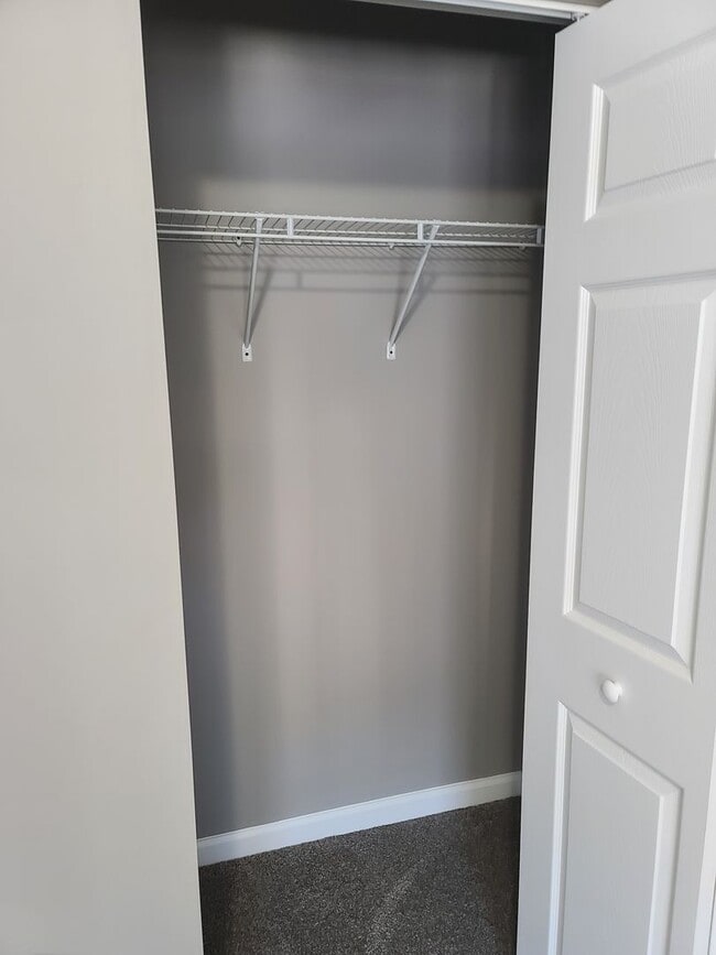Building Photo - 3 Bedroom 2 1/2 bath Townhome for Rent in Waynesboro