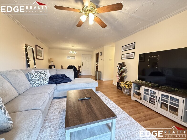 Building Photo - 16 Winter St