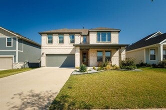 Building Photo - 3220 Lenten Rose Ln