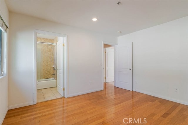 Building Photo - 15053 Victory Blvd