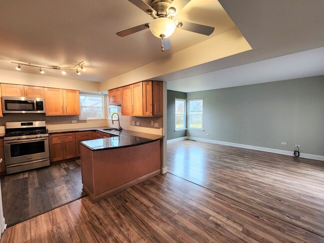 Building Photo - 1176 Sumac Trail