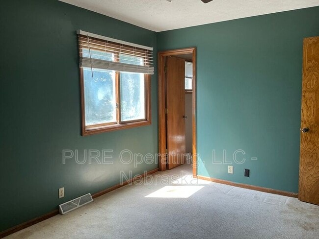 Building Photo - 5018 S 163rd St
