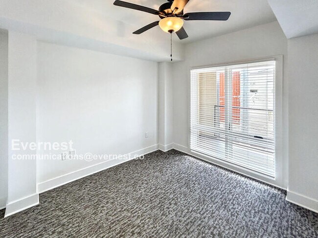 Building Photo - 2704 Clifton Ave