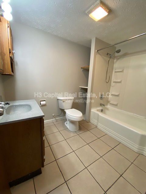 Building Photo - 2011 Harris