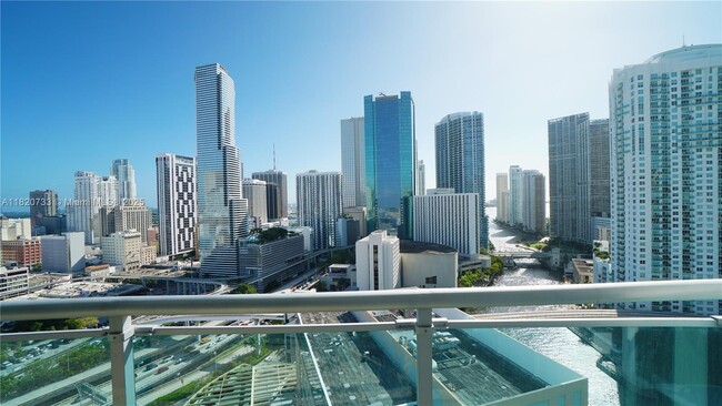 Building Photo - 350 S Miami Ave