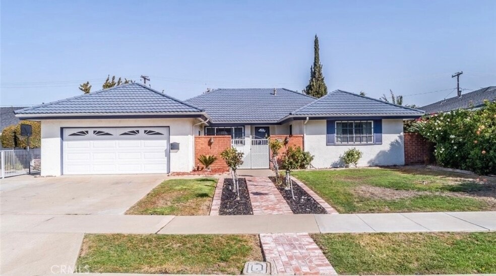 Primary Photo - 1243 E Adams Ave