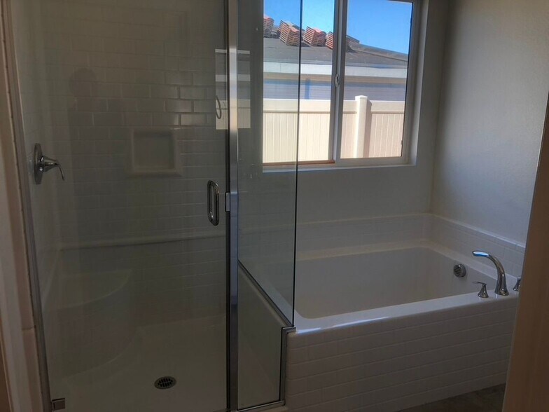 Building Photo - 19806 Barnfield Pl