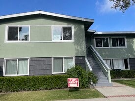 Building Photo - 2912 Peppertree Ln