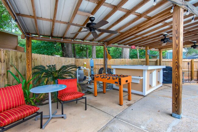 Building Photo - 4600 Lennox Pl