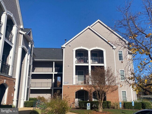 Building Photo - 20445 Chesapeake Square
