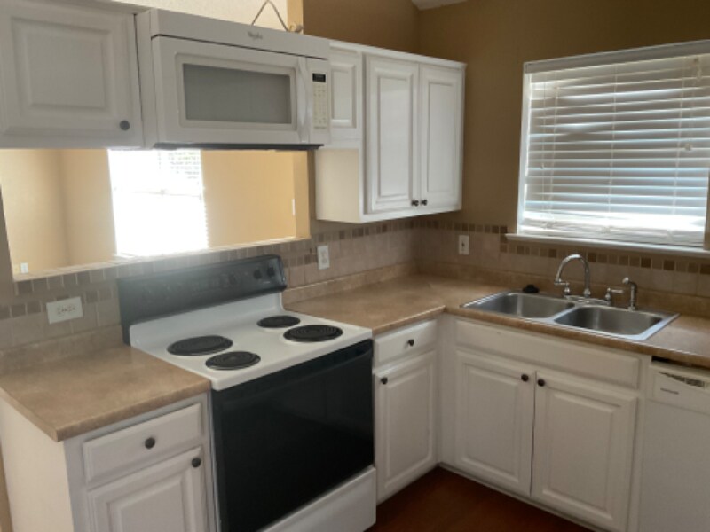 Building Photo - 5107 Untalan St