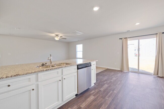 Building Photo - 2110 Briar Run Dr